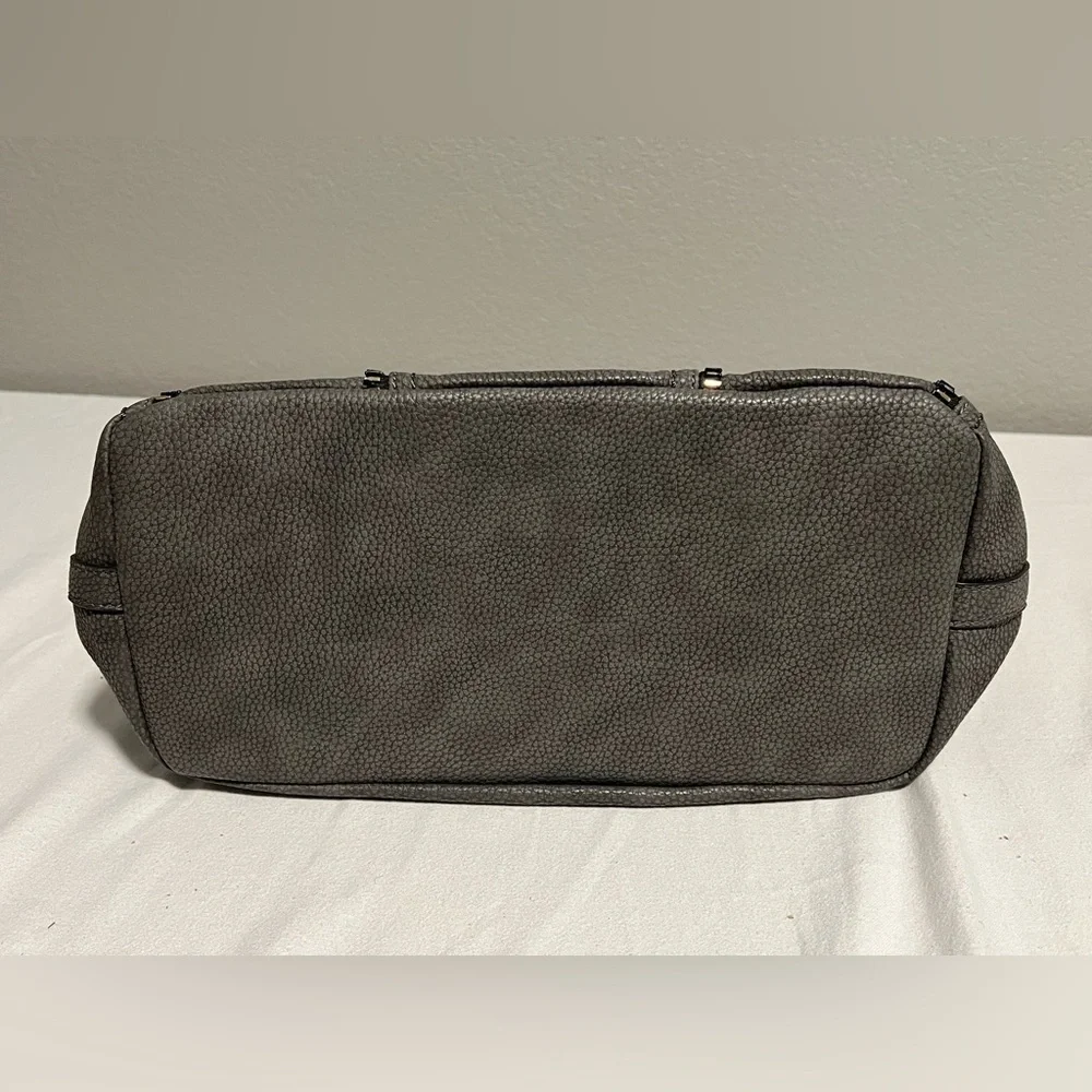 Gussaci Drawstring Shoulder Bag Purse Gray With Zipper Detail - Picture 3 of 13